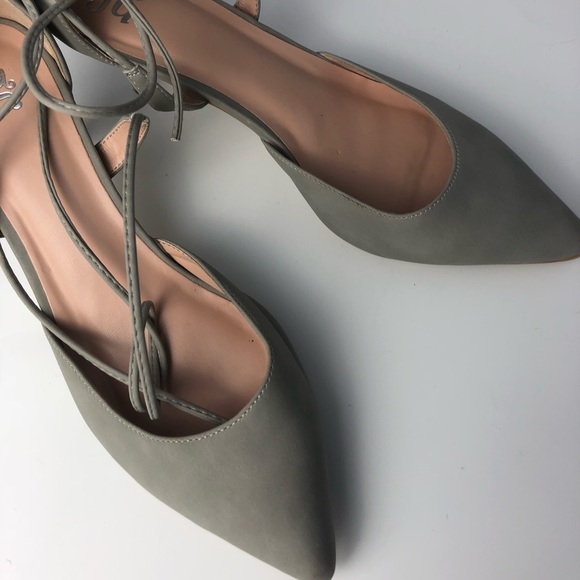 Journee Collection Shoes Women’s Size 10 - Picture 2 of 7